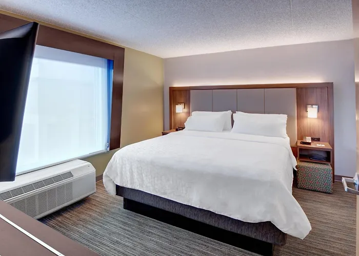 Holiday Inn Express & Suites West Long Branch - Eatontown By Ihg